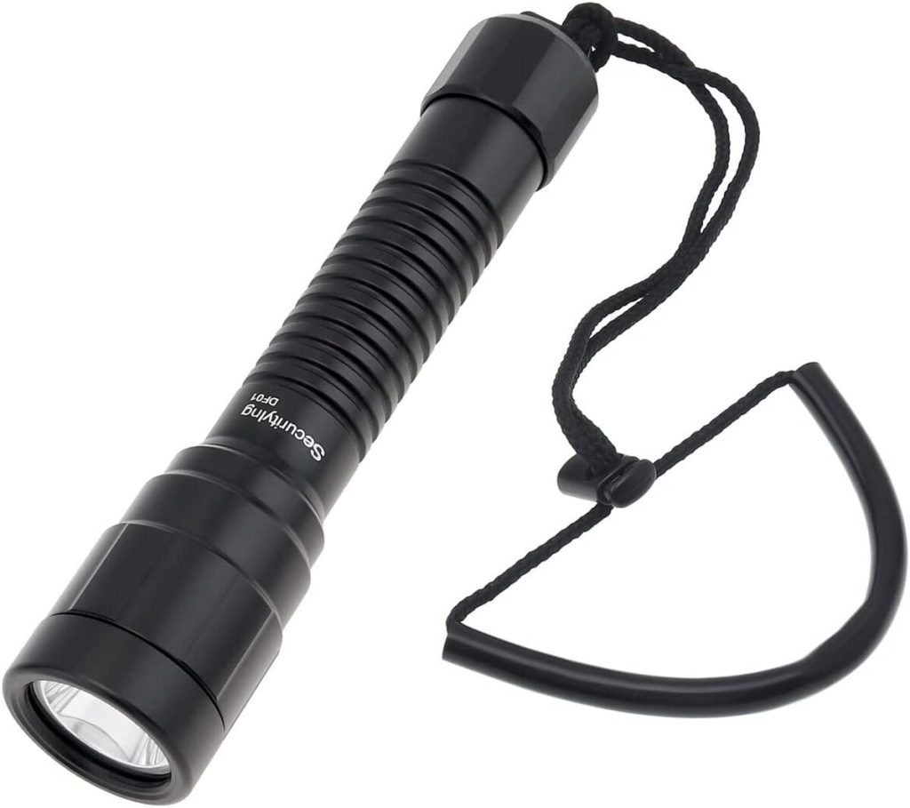 Test : lampe torche SecurityIng DF01, 1500 lumens de plongée