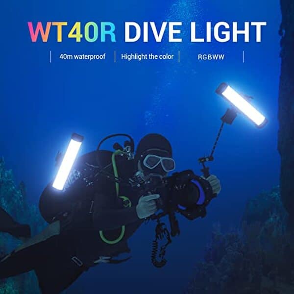 Découvrez la polyvalence de la lampe de plongée godox WT40R avec son éclairage RGBWW étanche. Optimisez vos explorations sous-marines grâce à ses fonctionnalités avancées et sa robustesse éprouvée.