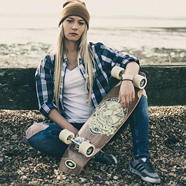 Découvrez le test complet du mini cruiser Osprey : performance et style pour skateurs urbains. Explorez son efficacité en milieu urbain et améliorez votre expérience de glisse.