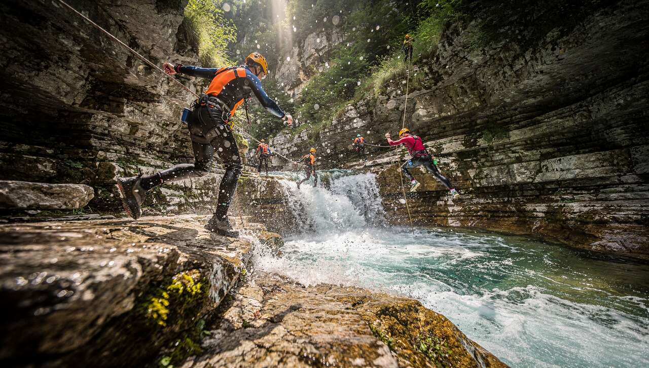 Canyoning dans le furon et les ecouges : d&eacute;fis et adr&eacute;naline garanties