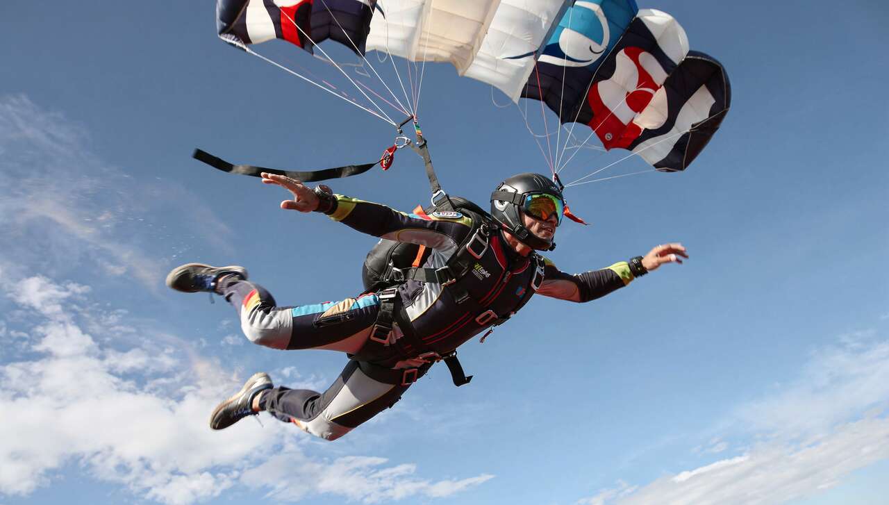 équipement et mesures de sécurité en parachutisme