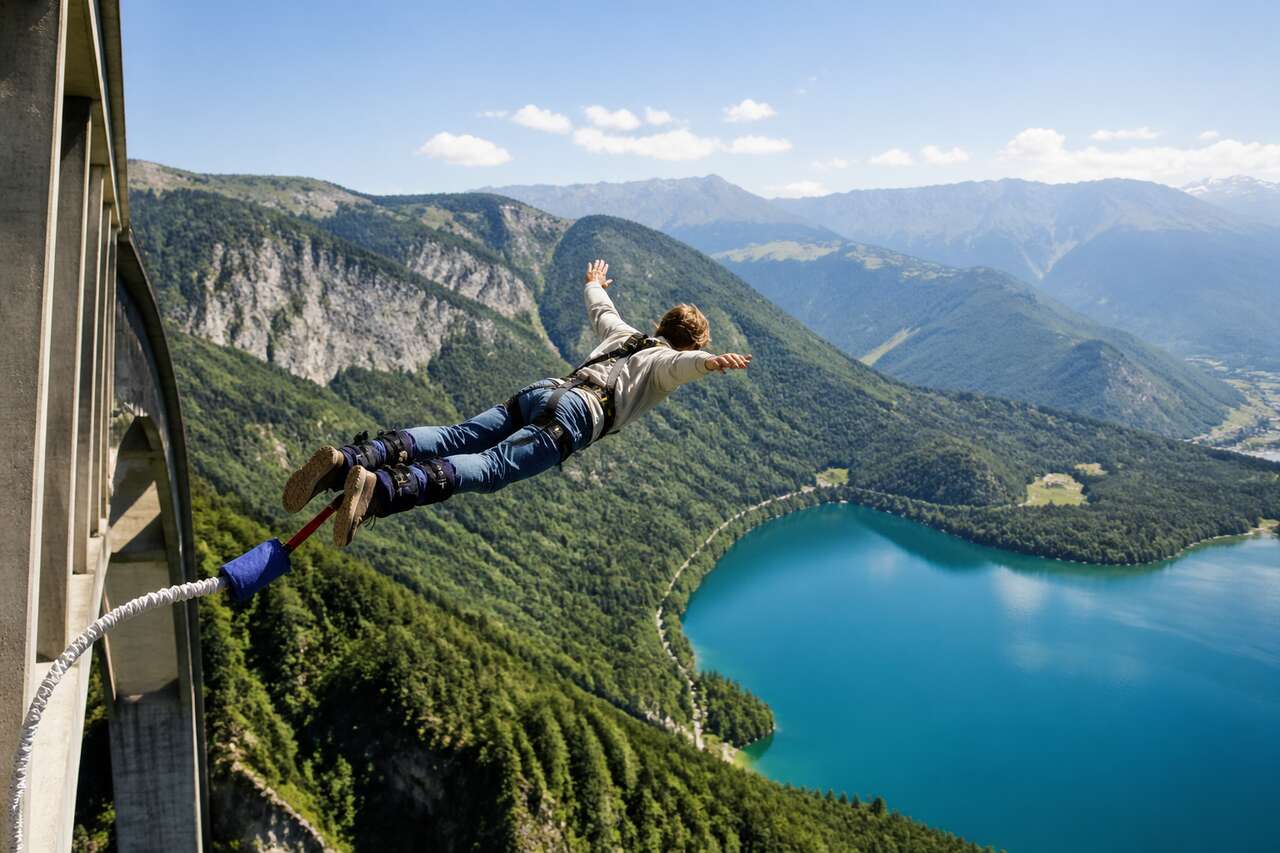 Saut à l'élastique : une montée d'adrénaline garantie