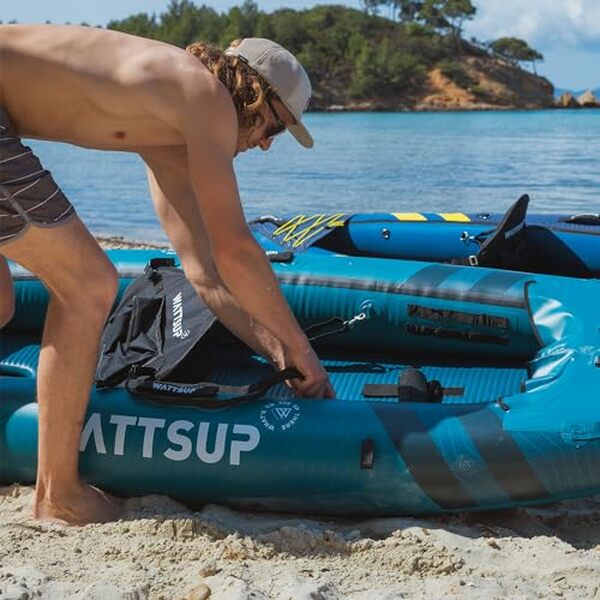 Découvrez notre test complet du kayak gonflable Wattsup COD 2 places. Analyse détaillée de sa robustesse, performance et qualité pour vos sorties en eau. 