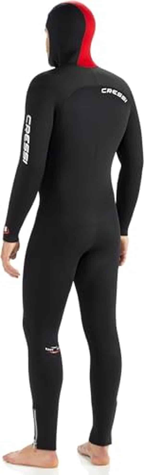Découvrez notre test détaillé de la combinaison néoprène Cressi diver man 5mm : qualité, confort et étanchéité pour la plongée. 