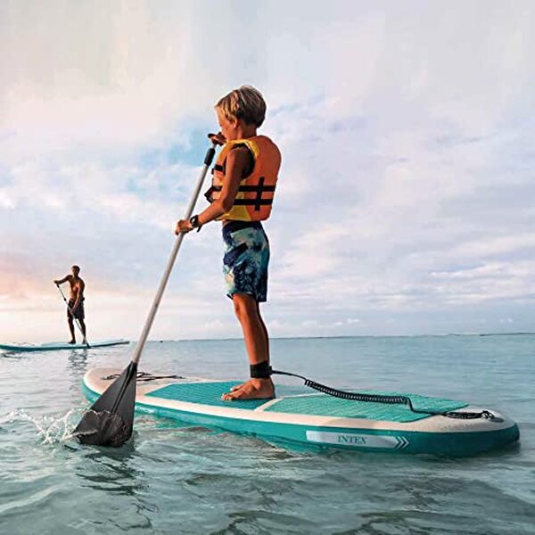 Découvrez notre test complet du paddle gonflable Intex Aqua Quest 240 bleu : caractéristiques, avantages et performances pour bien choisir votre équipement de stand-up paddle.